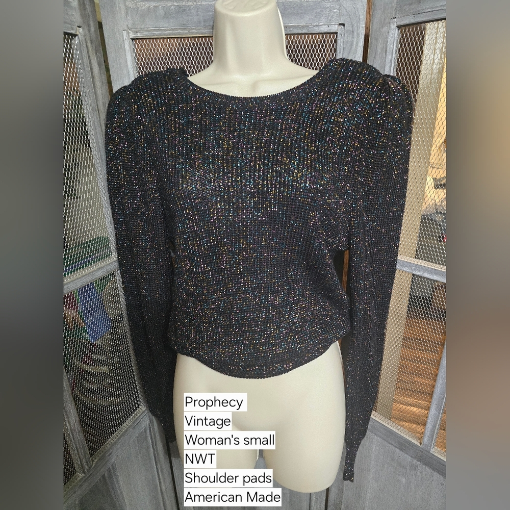 VINTAGE Black Crew Neck Sweater with Classic Knit
